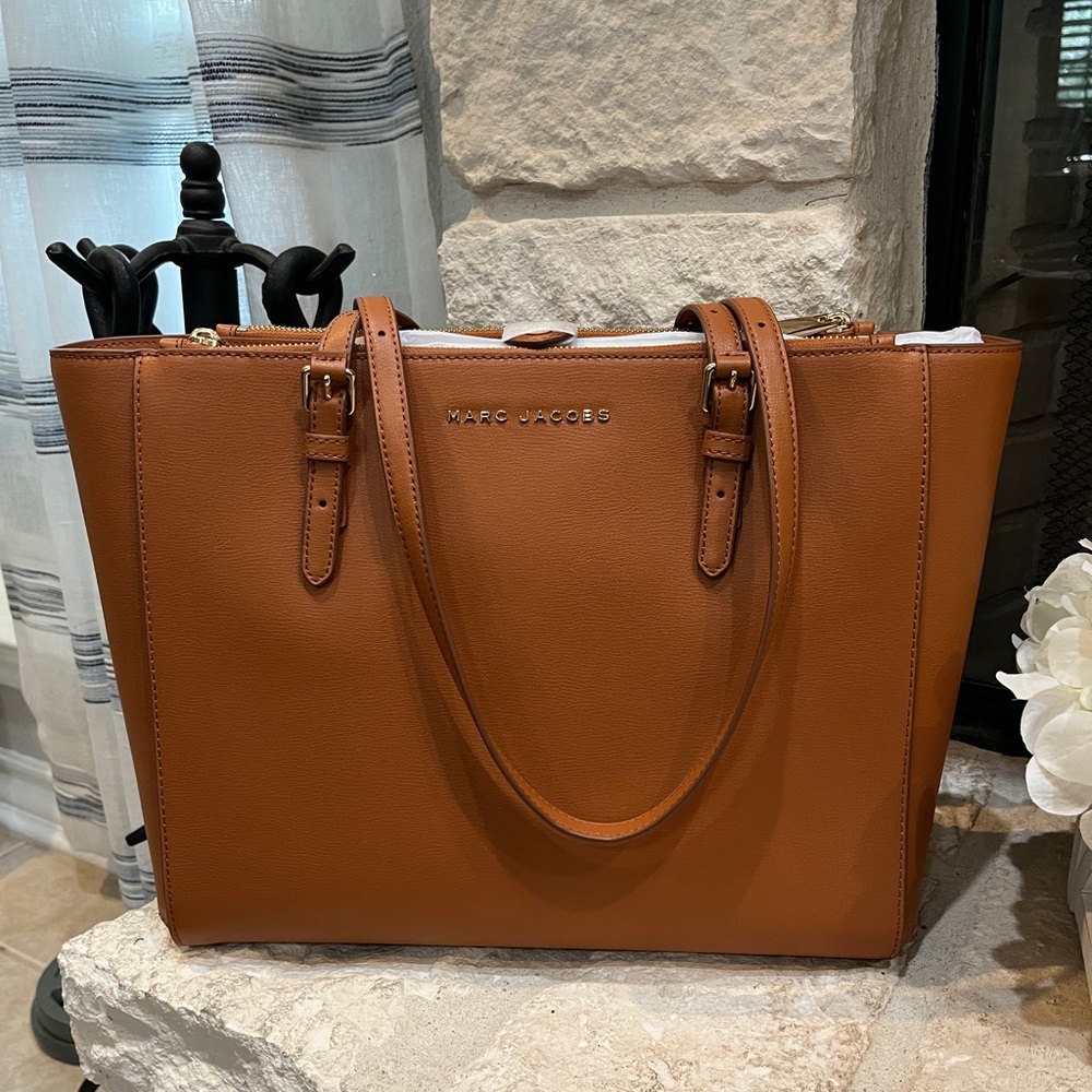 NWT Marc Jacobs Smoked Almond Tote